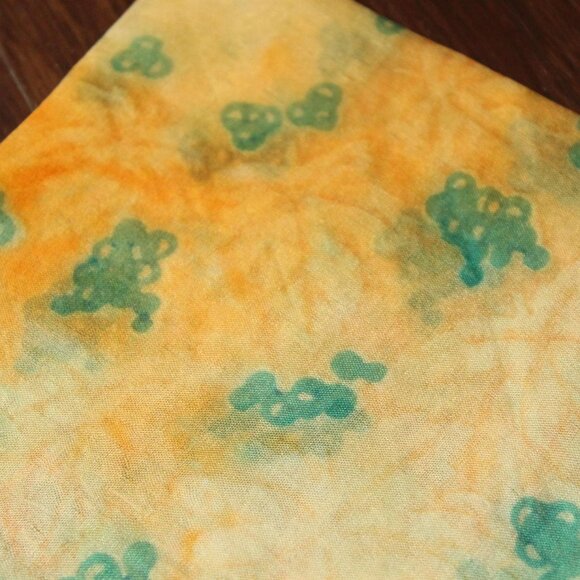 Vintage 1950s Handkerchief, Orange and Green Silk with a Leaf Pattern, Hankie - Picture 3 of 10
